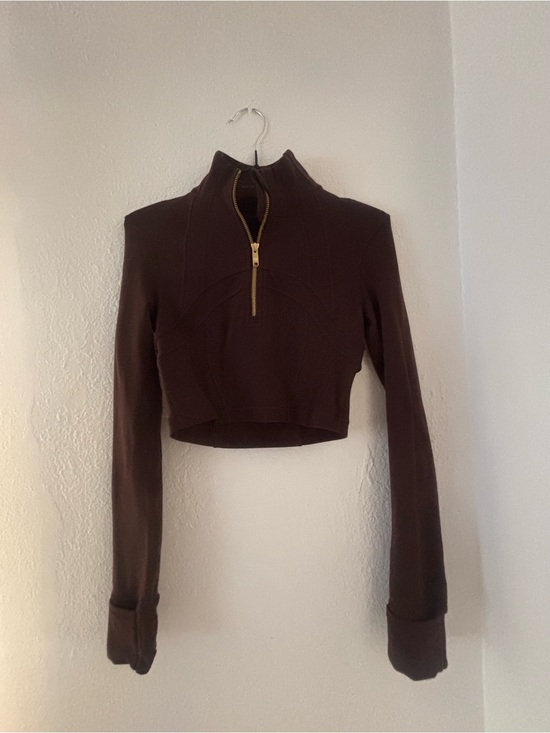 lululemon athletica Jackets & Blazers - LULULEMON VINTAGE Brown Cropped Half-Zip Top in Dark Brown